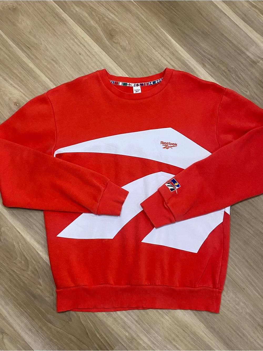 Vintage Mens Reebok Classics International Crew Sweatshirt Size Medium